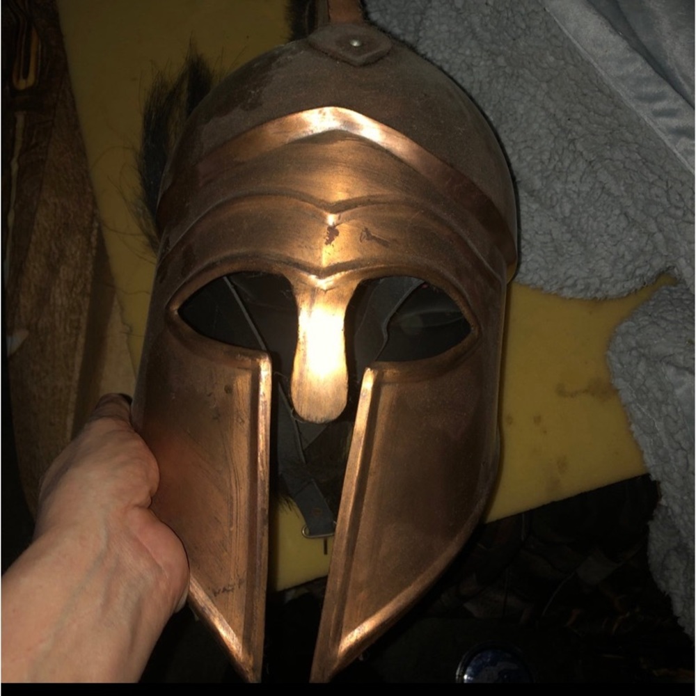 Full size real heavy spartan helmet w horse hair
